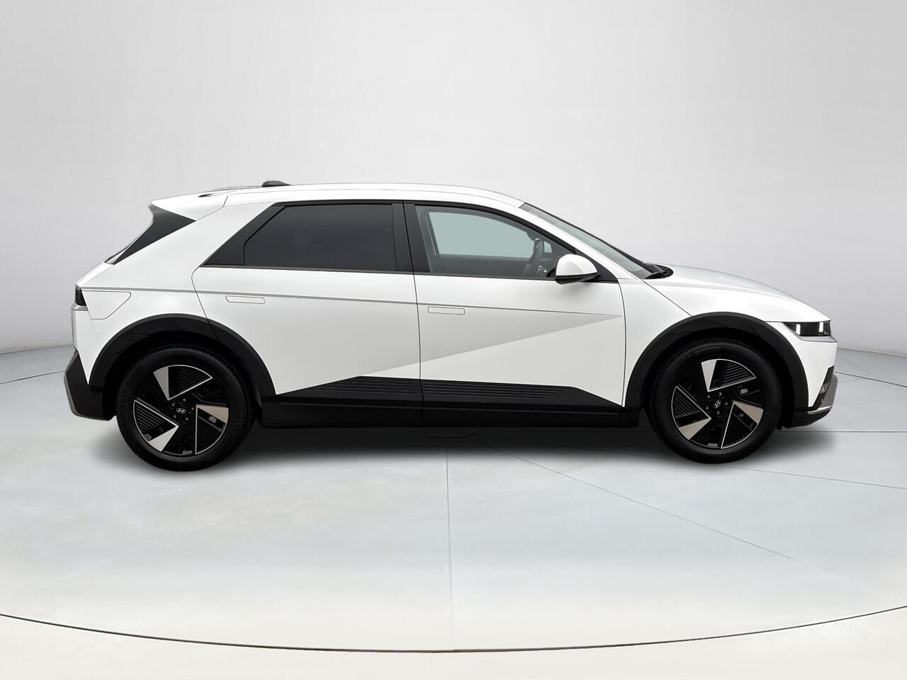 Hyundai IONIQ 5 Connect Limited 84 kWh Apple Carplay / Android Auto | Navigatie | Stoel / Stuurverwarming | Elektrische Kofferklep | Camera | LED-Verlichting | Uit voorraad Leverbaar |