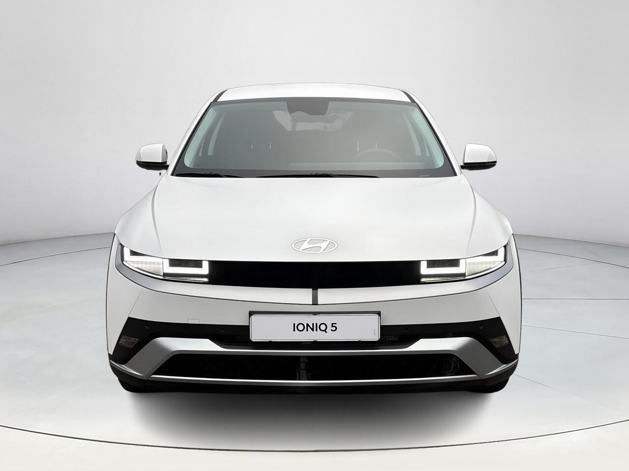 Hyundai IONIQ 5 Connect Limited 84 kWh Apple Carplay / Android Auto | Navigatie | Stoel / Stuurverwarming | Elektrische Kofferklep | Camera | LED-Verlichting | Uit voorraad Leverbaar |