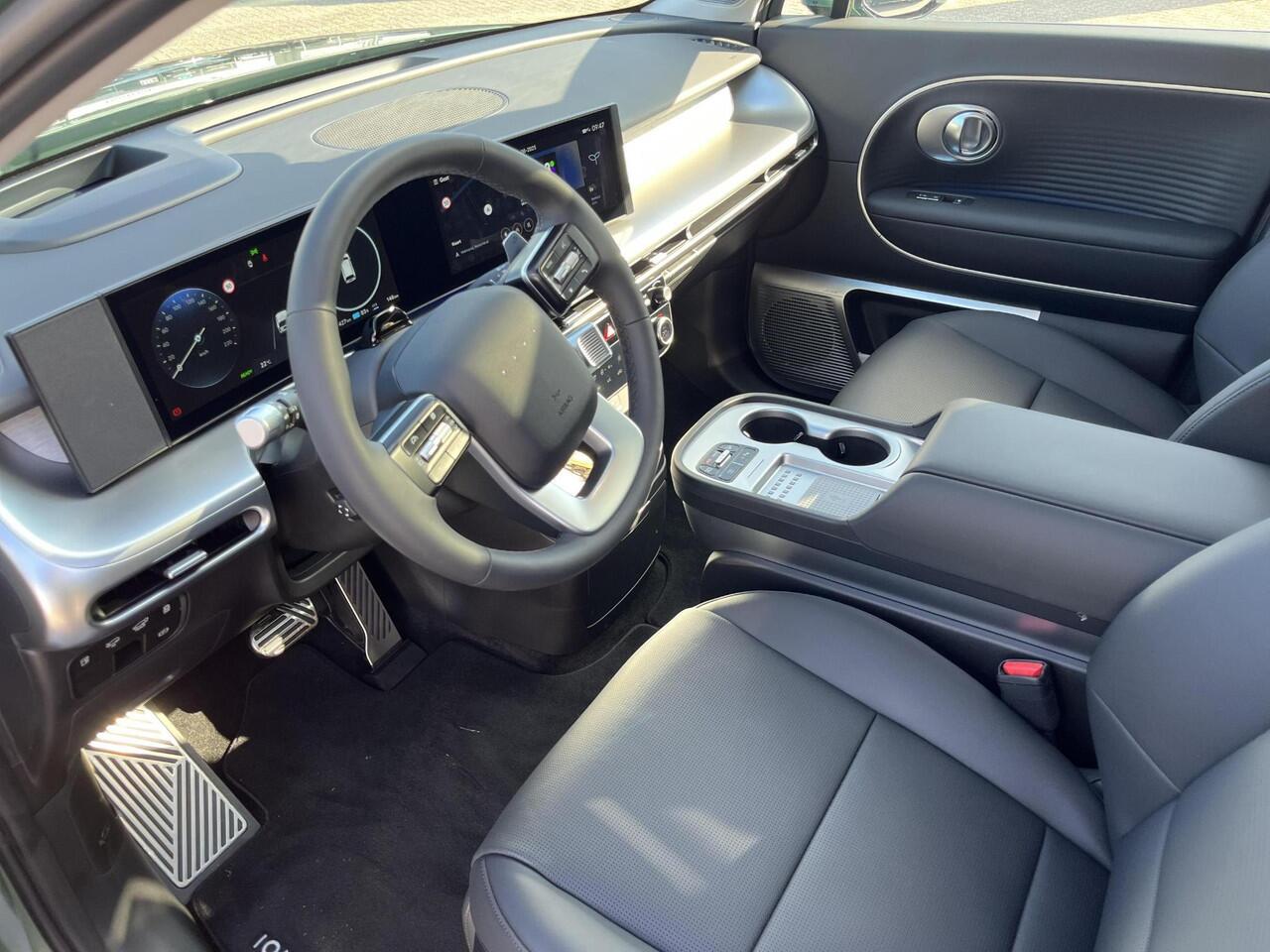 Hyundai IONIQ 9 Connect+ AWD 7p. 110.3 kWh |7-Persoonsuitvoering | Panorama dak |