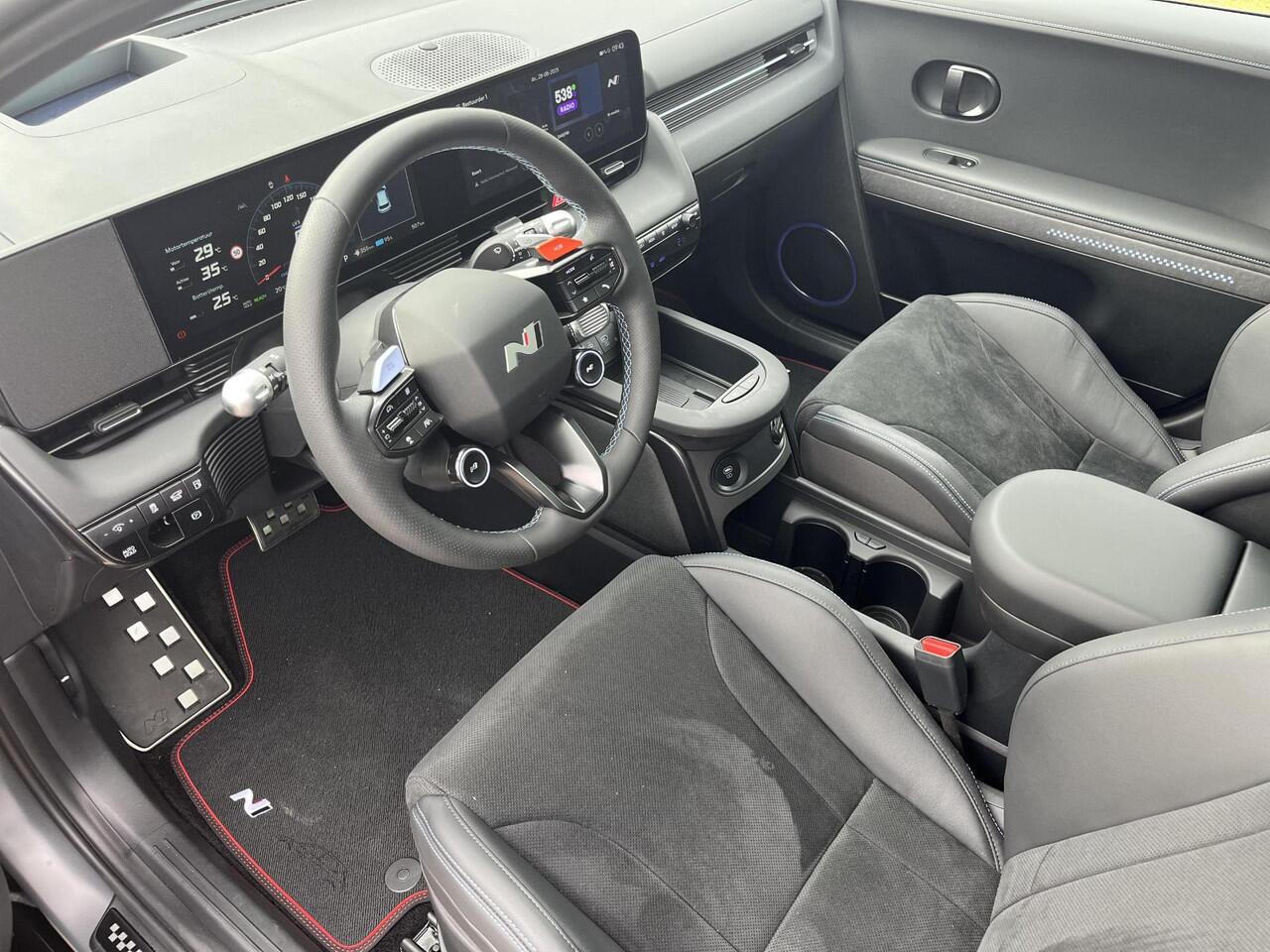 Hyundai IONIQ 5 N AWD 84 kWh | Panorama dak | Mat grijs | Rijklaarprijs dus GEEN afleverkosten! |