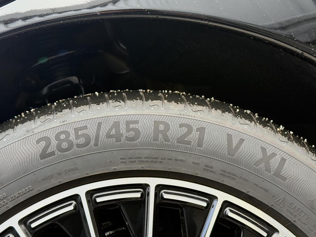 Hyundai IONIQ 9 Lounge AWD 7p. 110.3 kWh / Demo voordeel ¤8570,- Direct beschikbaar / Stoelmassage / Stoel- & Stuurverwarming / Stoelverkoeling Voor + Achter / glazen Schuif- & Kanteldak / 360 Camera /