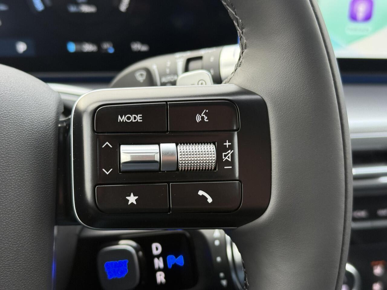 Hyundai IONIQ 9 Lounge AWD 7p. 110.3 kWh / Demo voordeel ¤8570,- Direct beschikbaar / Stoelmassage / Stoel- & Stuurverwarming / Stoelverkoeling Voor + Achter / glazen Schuif- & Kanteldak / 360 Camera /