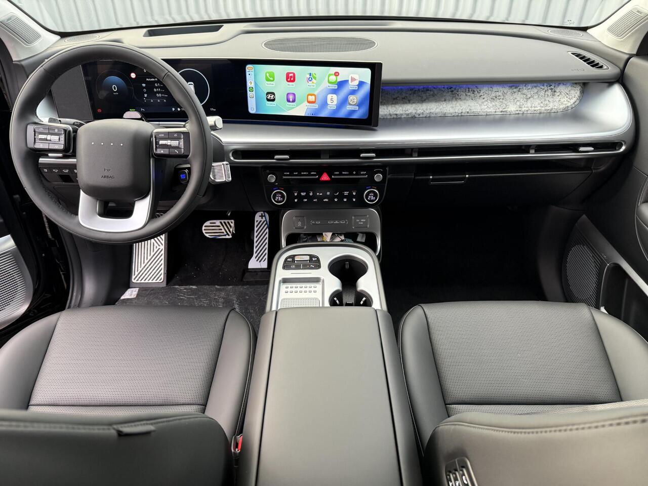 Hyundai IONIQ 9 Lounge AWD 7p. 110.3 kWh / Demo voordeel ¤8570,- Direct beschikbaar / Stoelmassage / Stoel- & Stuurverwarming / Stoelverkoeling Voor + Achter / glazen Schuif- & Kanteldak / 360 Camera /