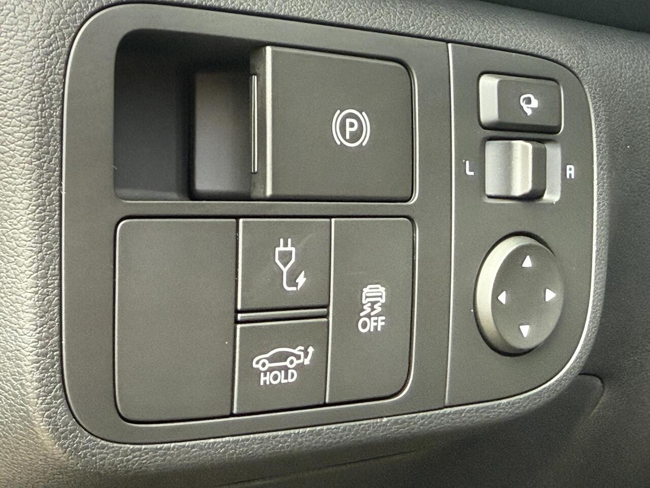 Hyundai IONIQ 6 Business 77.4 kWh Apple Carplay / Android Auto | Stoel & Stuur Verwarming | Camera | LED-Verlichting | Lichtmetaal | Elektrische Kofferklep |