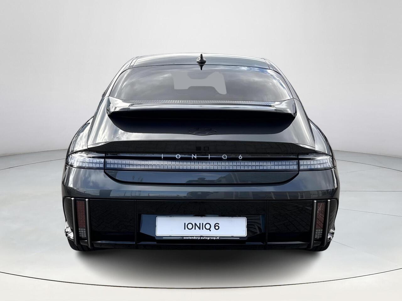 Hyundai IONIQ 6 Business 77.4 kWh Apple Carplay / Android Auto | Stoel & Stuur Verwarming | Camera | LED-Verlichting | Lichtmetaal | Elektrische Kofferklep |