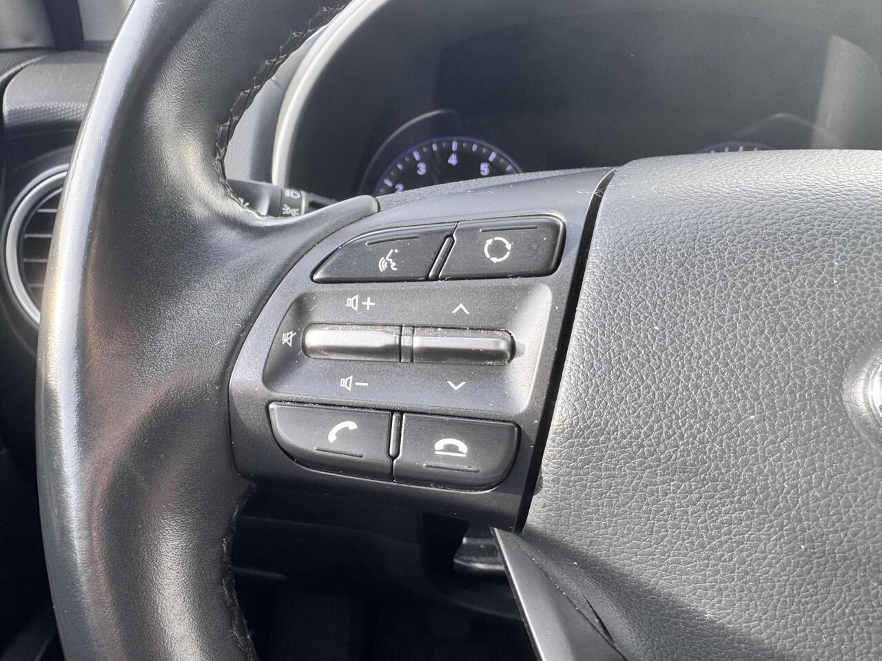 Hyundai Kona 1.0T Comfort / Achteruitrijcamera / Airco / Cruise controle / Apple Carplay/Android Auto / Winterbanden op lichtmetalen 16'' velg /