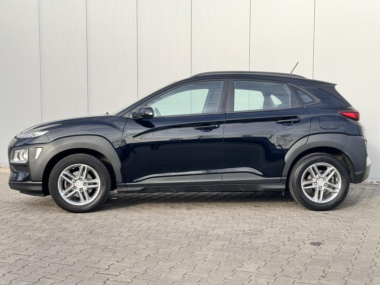 Hyundai Kona 1.0T Comfort / Achteruitrijcamera / Airco / Cruise controle / Apple Carplay/Android Auto / Winterbanden op lichtmetalen 16'' velg /