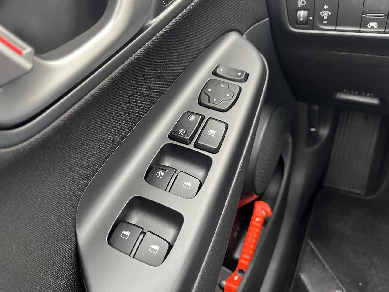 Hyundai Kona 1.0 T-GDI Comfort / Trekhaak / Apple Carplay/Android Auto / Clima /