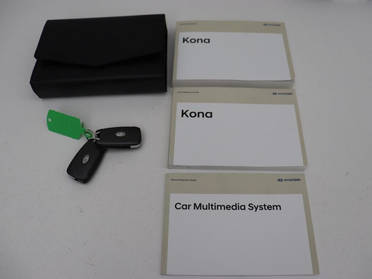 Hyundai Kona 1.0T Comfort | Camera | Carplay | Navigatie | Cruise control | Climate control | Parkeerhulp | DAB | 16'' lichtmetalen velgen