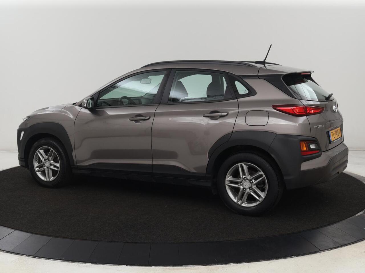 Hyundai Kona 1.0T Comfort | Camera | Carplay | Navigatie | Cruise control | Climate control | Parkeerhulp | DAB | 16'' lichtmetalen velgen