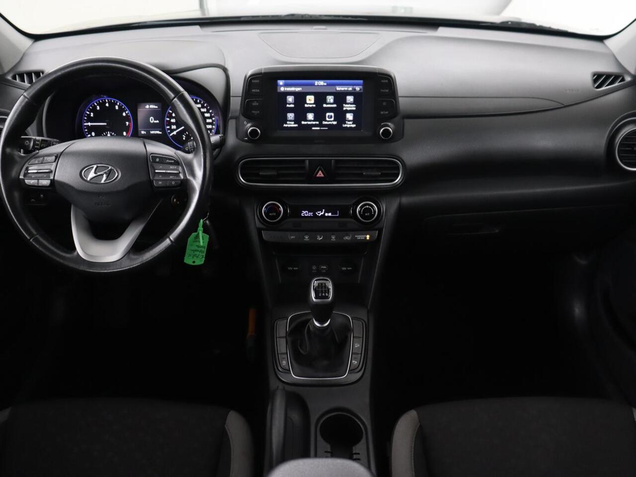 Hyundai Kona 1.0T Comfort | Camera | Carplay | Navigatie | Cruise control | Climate control | Parkeerhulp | DAB | 16'' lichtmetalen velgen