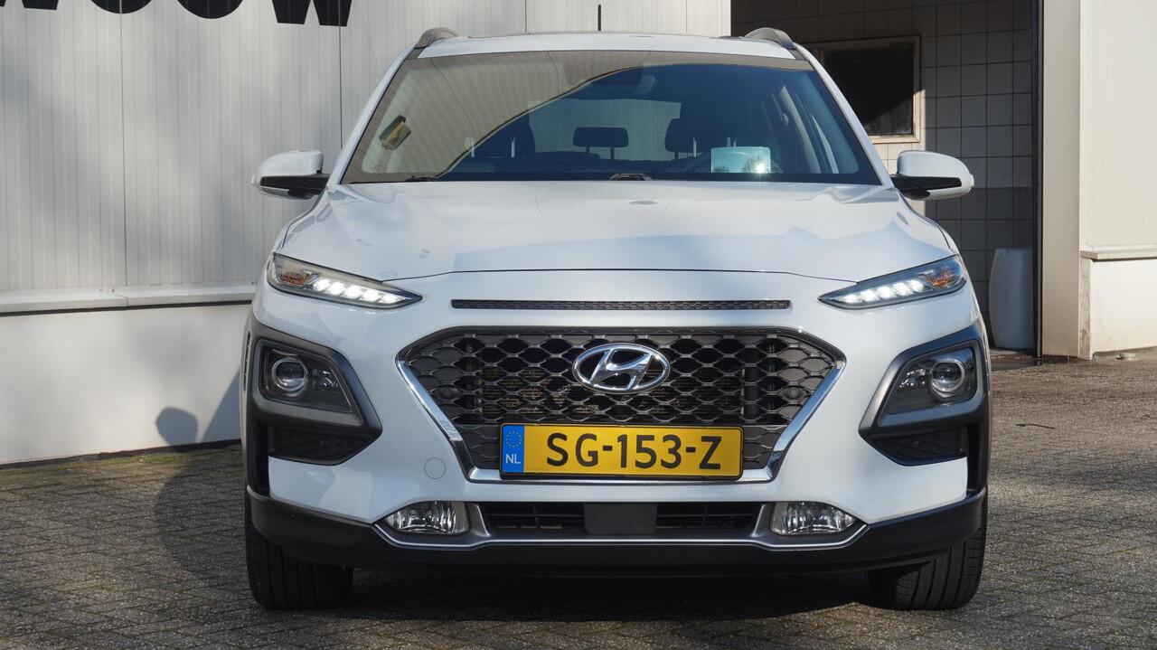 Hyundai Kona 1.6 T-GDI 177PK Premium 4WD Automaat | Trekhaak | Schuif-Kanteldak | All-Season | HUD | Camera