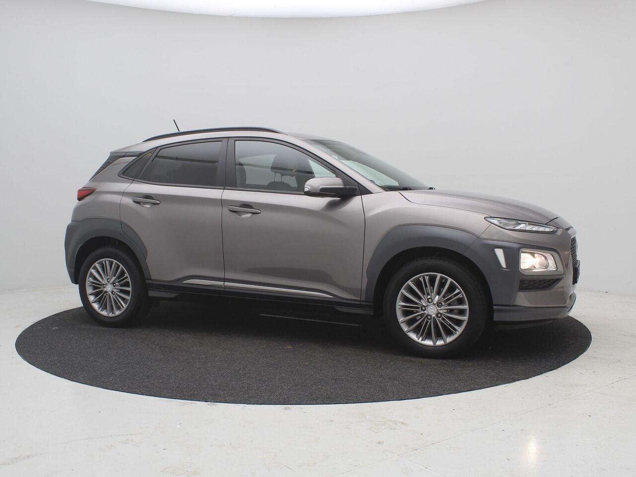 Hyundai Kona 1.0T Fashion / 1ste Eigenaar / Apple CarPlay & Android Auto Navigatie / Cruise Control / 17" LMV / Achteruitrijcamera / Airco Climat Control / Dealer onderhouden /