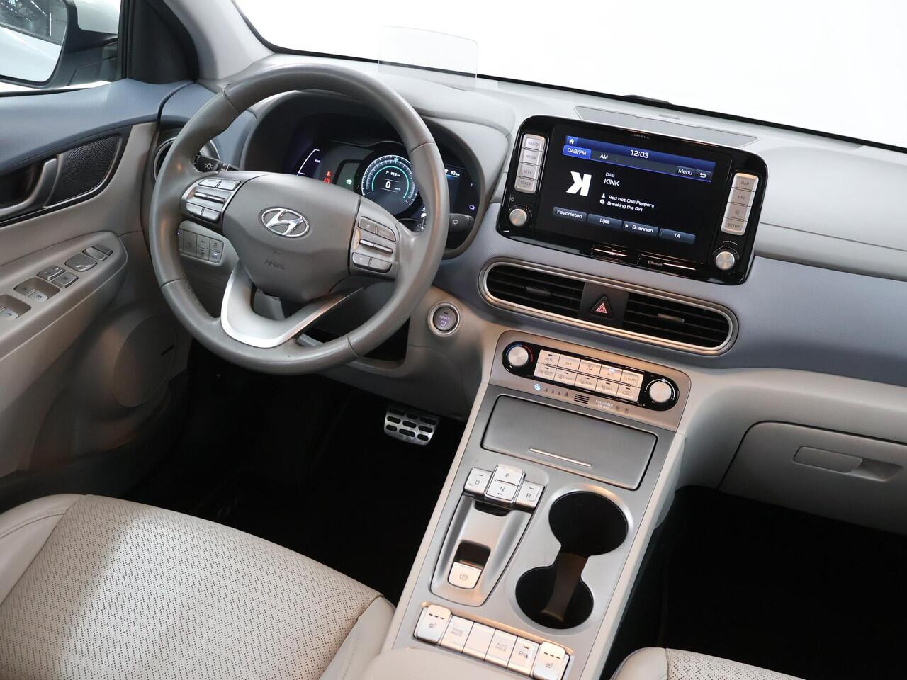 Hyundai Kona EV Fashion 64 kWh | SOH 95% | Warmtepomp | Parkeercamera | Krell Audio | Cruise Control Adaptief | Parkeercamera |