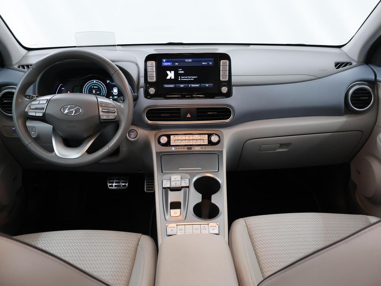 Hyundai Kona EV Fashion 64 kWh | SOH 95% | Warmtepomp | Parkeercamera | Krell Audio | Cruise Control Adaptief | Parkeercamera |