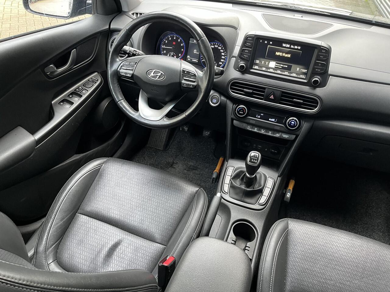 Hyundai Kona 1.0 T-GDI Premium | Lederen bekleding Stoelventilatie & verwarming | Trekhaak | Head up display | Geïntegreerde navigatie |