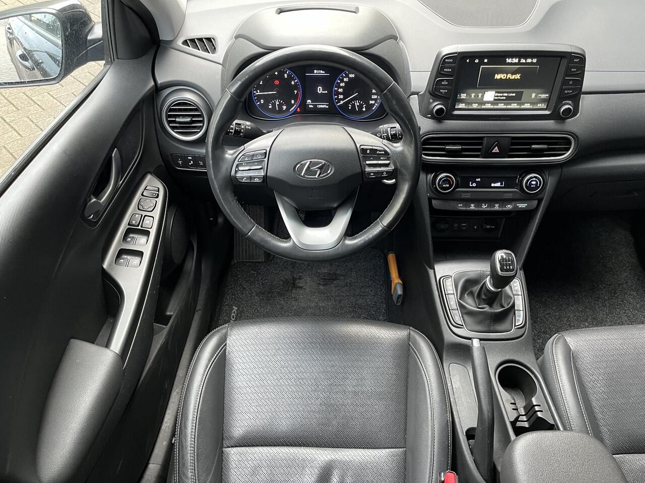 Hyundai Kona Premium 1.0 T-GDI 120pk | LEDER + STOELVENTILATIE + VERWARMING | TREKHAAK | HEAD UP DISPLAY | NAVI |