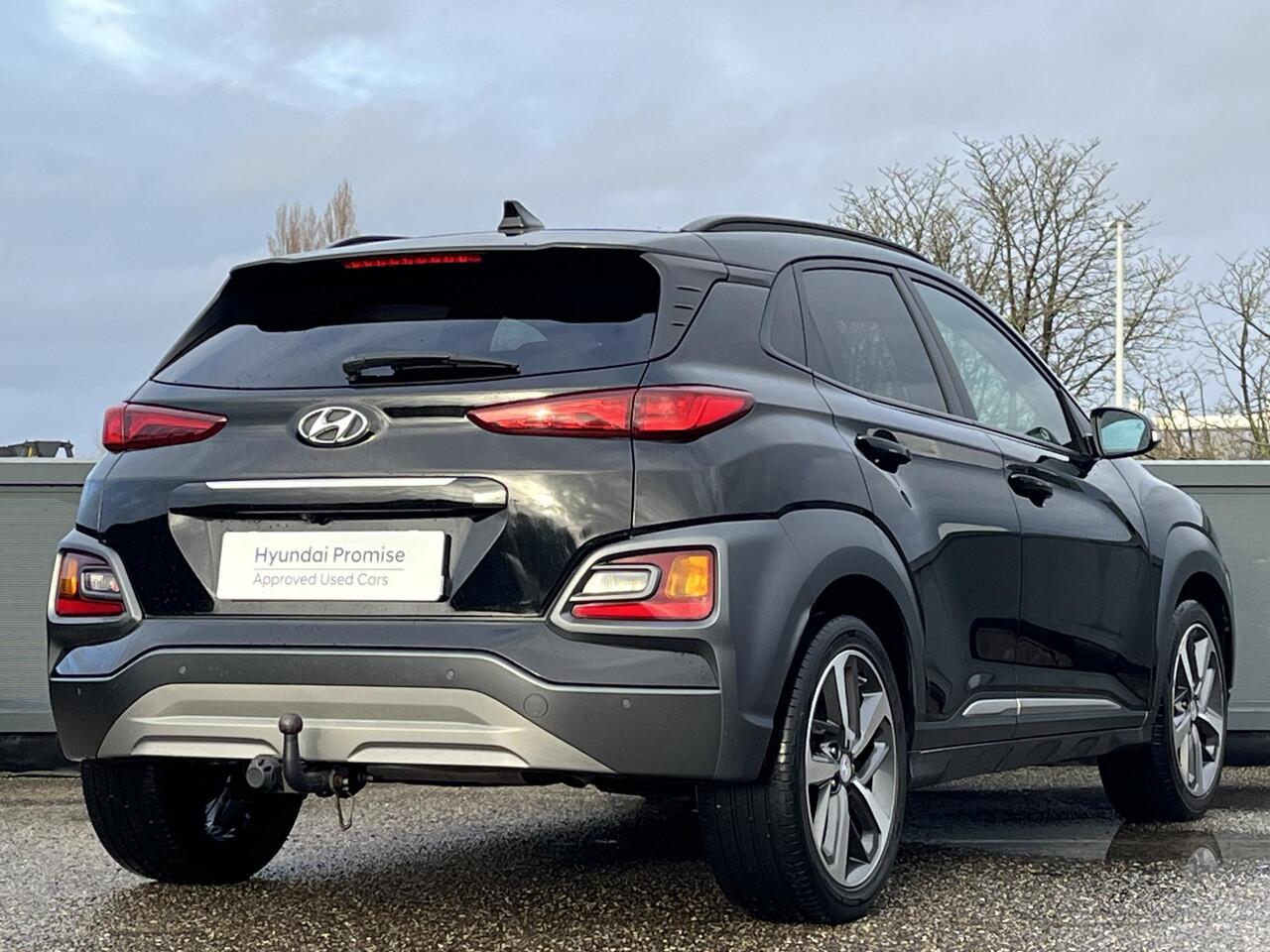 Hyundai Kona Premium 1.0 T-GDI 120pk | LEDER + STOELVENTILATIE + VERWARMING | TREKHAAK | HEAD UP DISPLAY | NAVI |