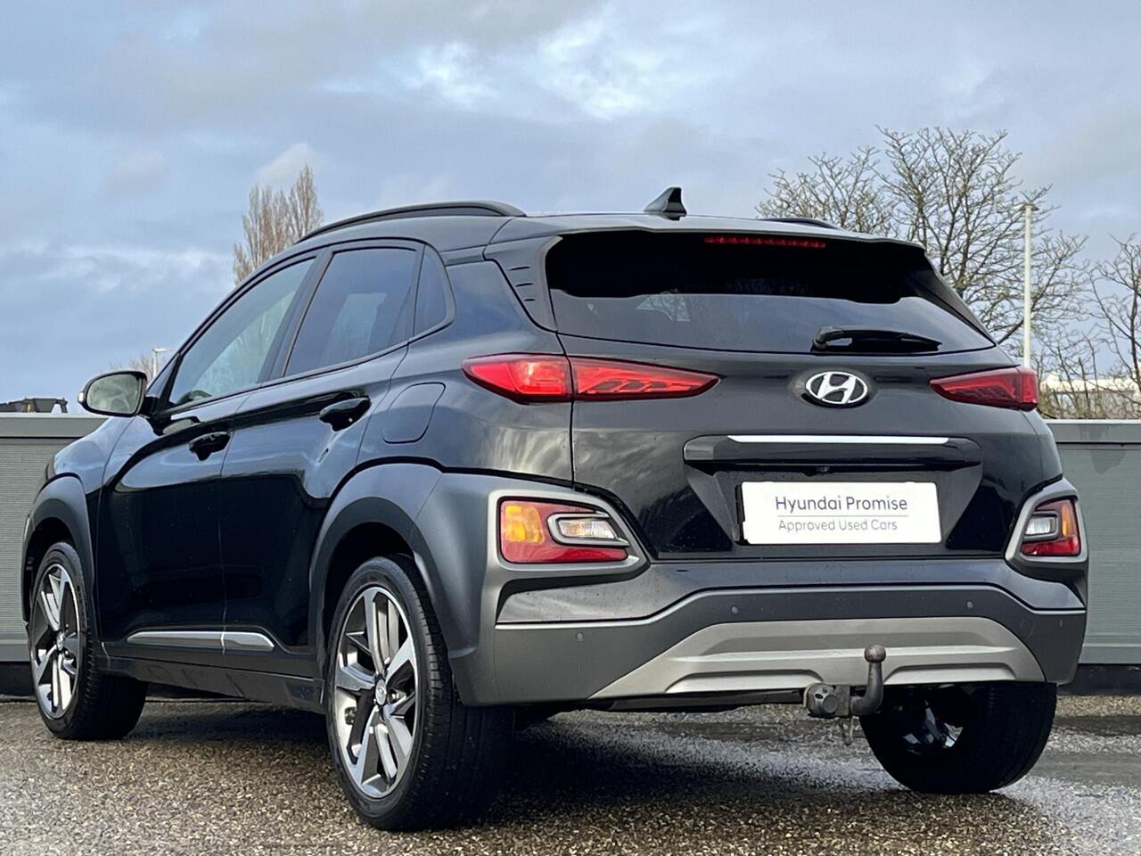Hyundai Kona Premium 1.0 T-GDI 120pk | LEDER + STOELVENTILATIE + VERWARMING | TREKHAAK | HEAD UP DISPLAY | NAVI |