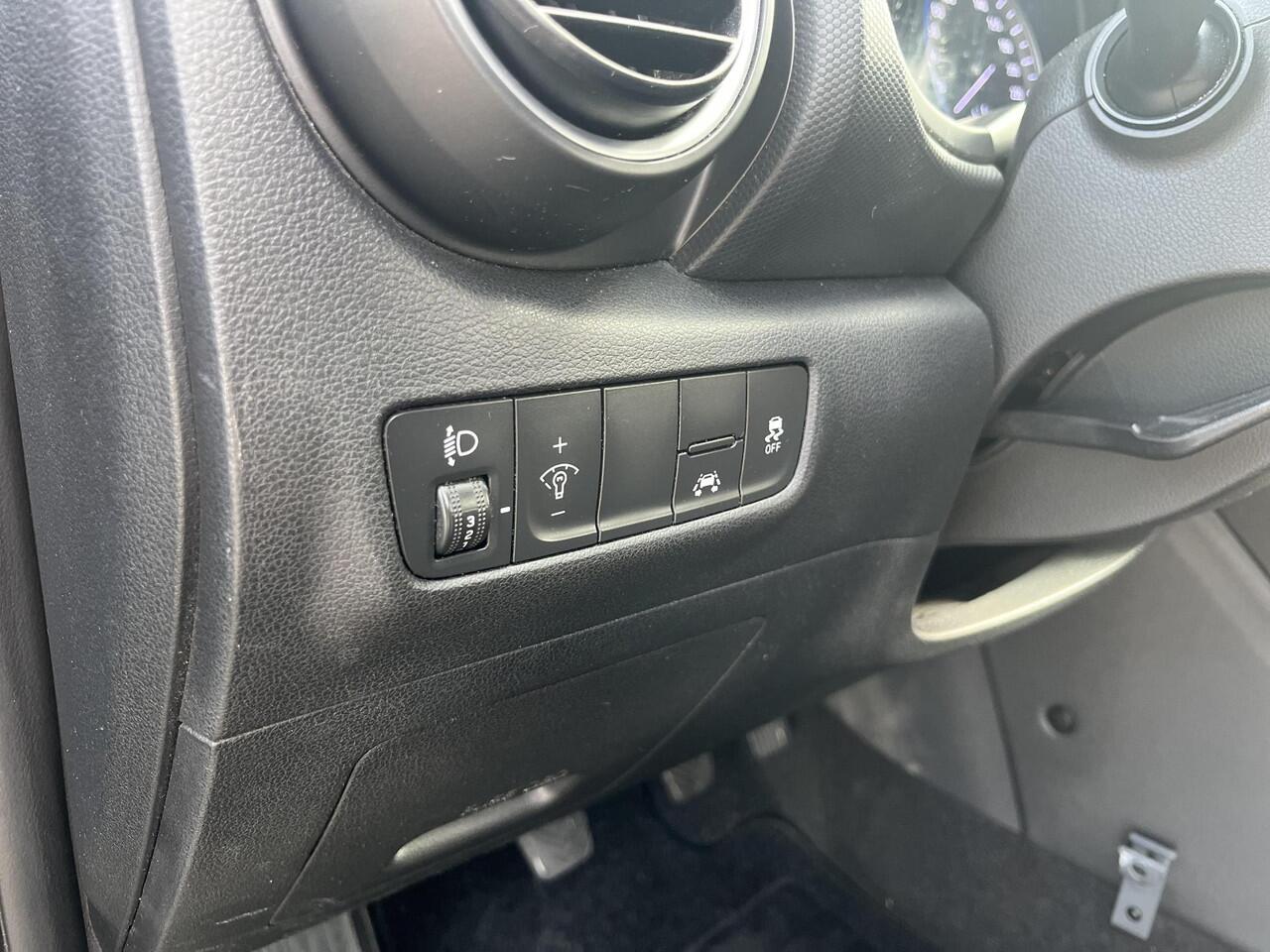 Hyundai Kona 1.0T Essence | Rijklaar prijs dus geen extra afleverkosten | Navigatie | Climate Control | Cruise Control |