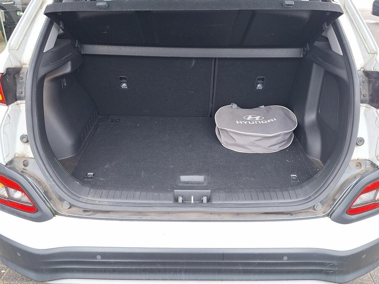 Hyundai Kona EV Fashion 64 kWh | SOH: 89,5% | LED | Adaptive CC | Blindspot | Stoelverwarming | Camera |