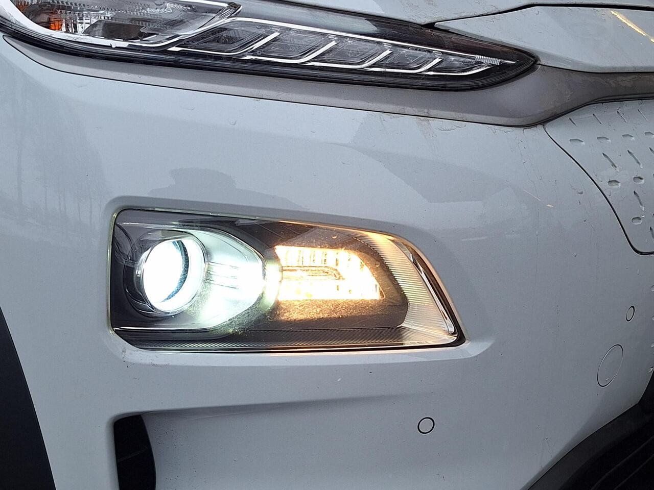 Hyundai Kona EV Fashion 64 kWh | SOH: 89,5% | LED | Adaptive CC | Blindspot | Stoelverwarming | Camera |