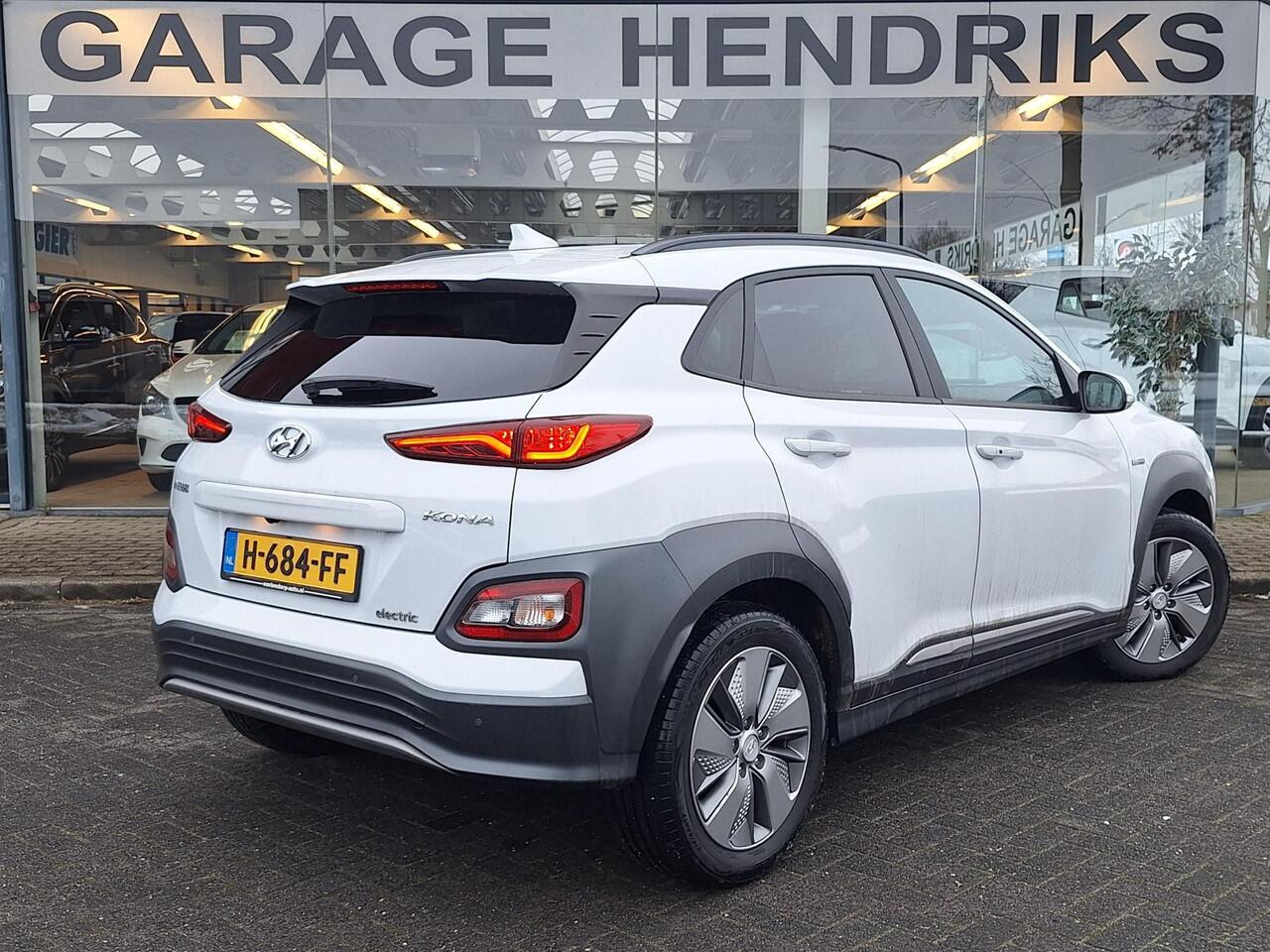 Hyundai Kona EV Fashion 64 kWh | SOH: 89,5% | LED | Adaptive CC | Blindspot | Stoelverwarming | Camera |