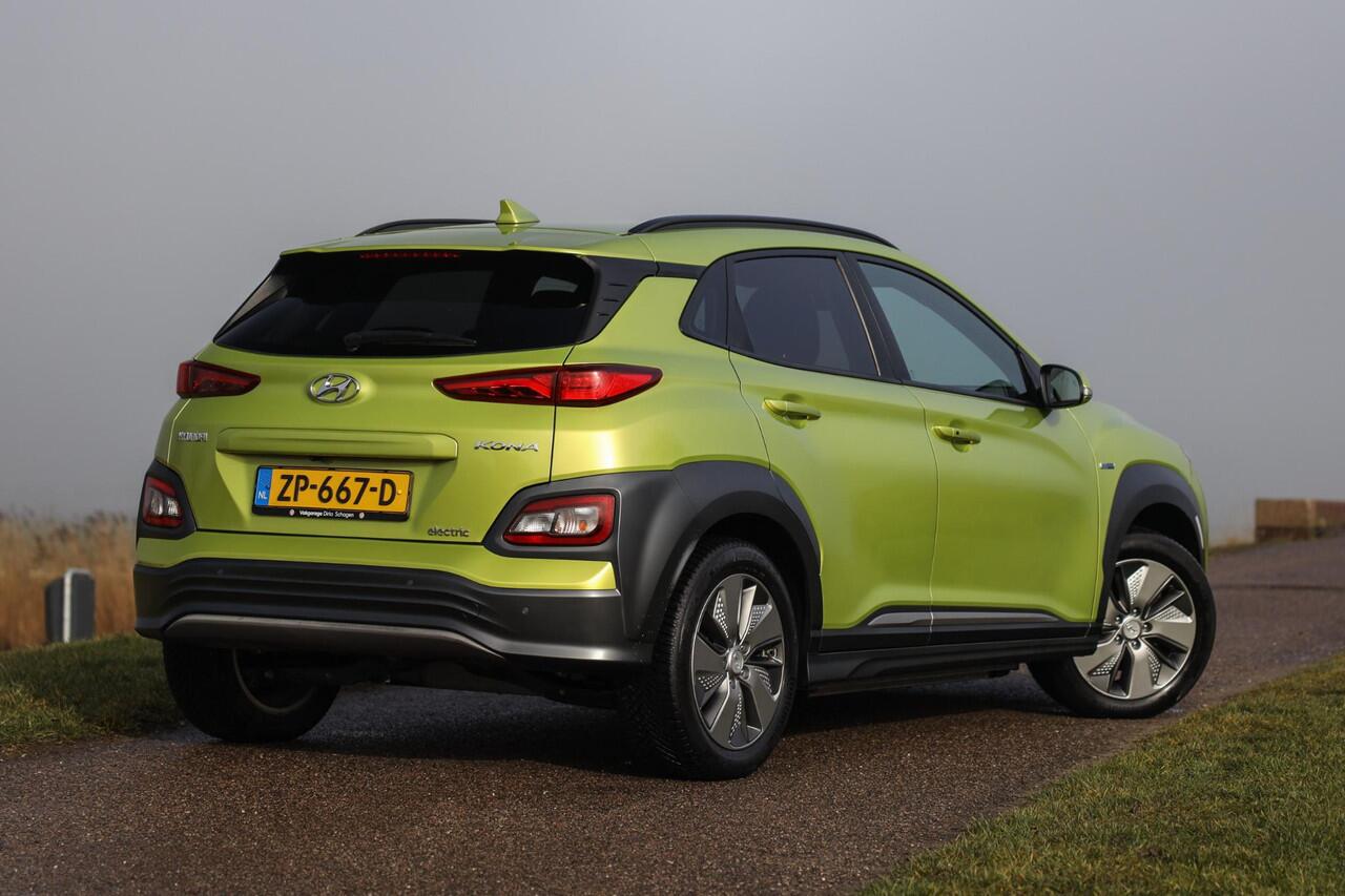 Hyundai Kona EV Premium 64 kWh ? Leder ? ACC ? LED