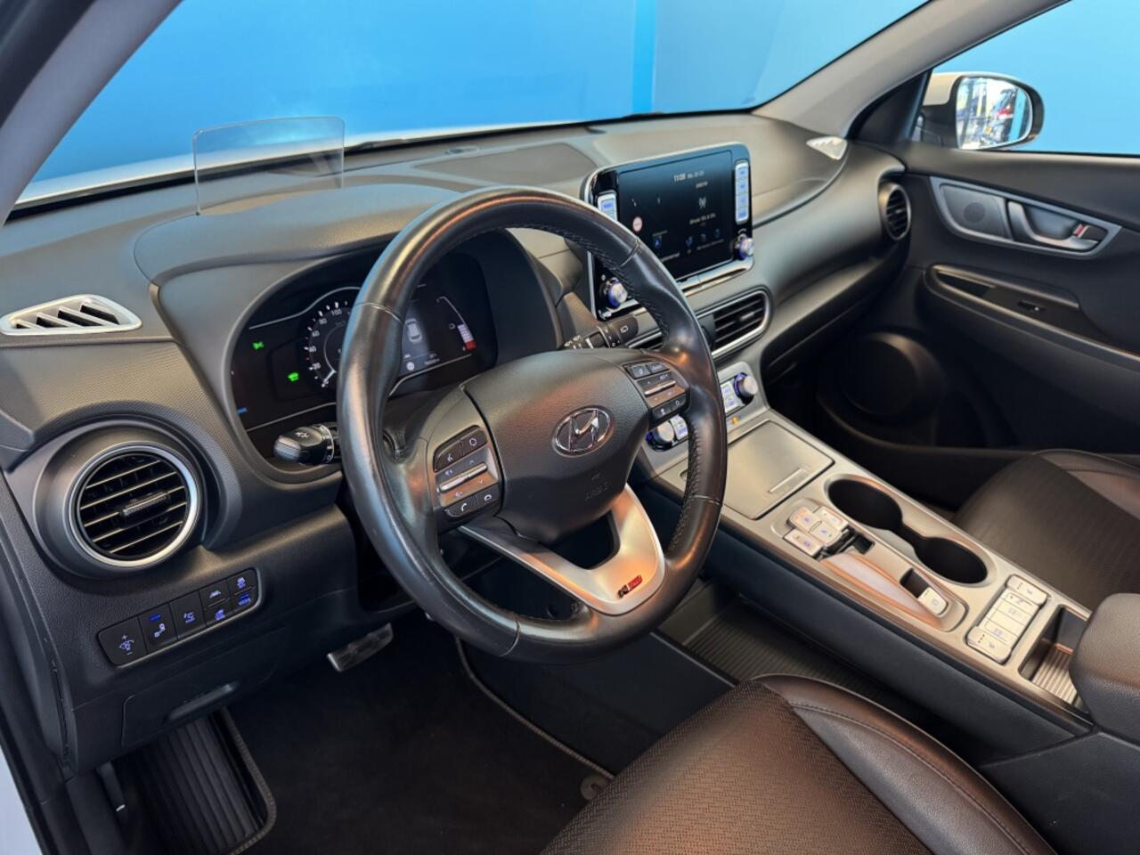 Hyundai Kona EV Premium 64 kWh