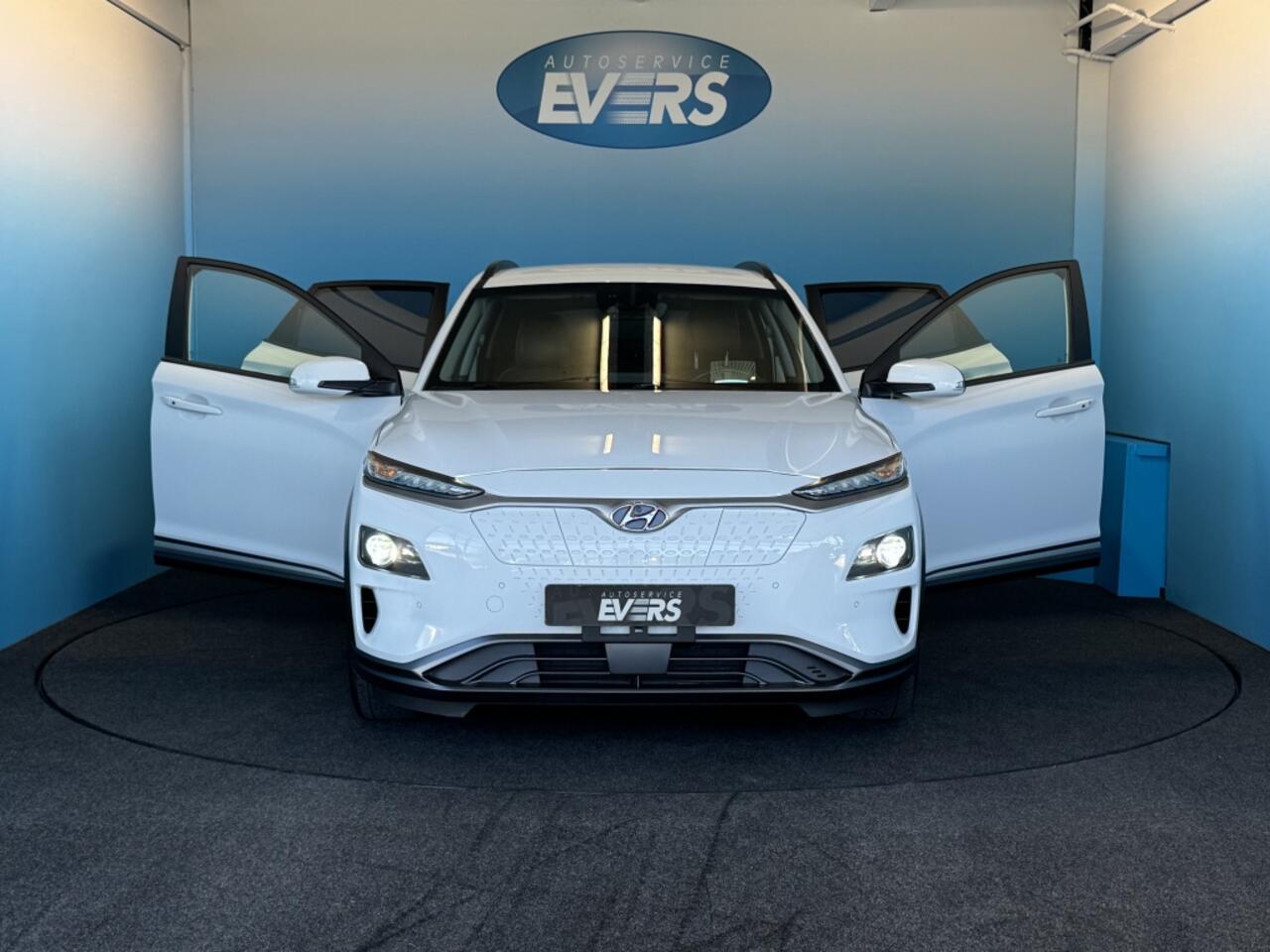 Hyundai Kona EV Premium 64 kWh
