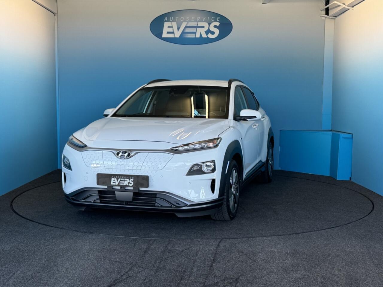 Hyundai Kona EV Premium 64 kWh