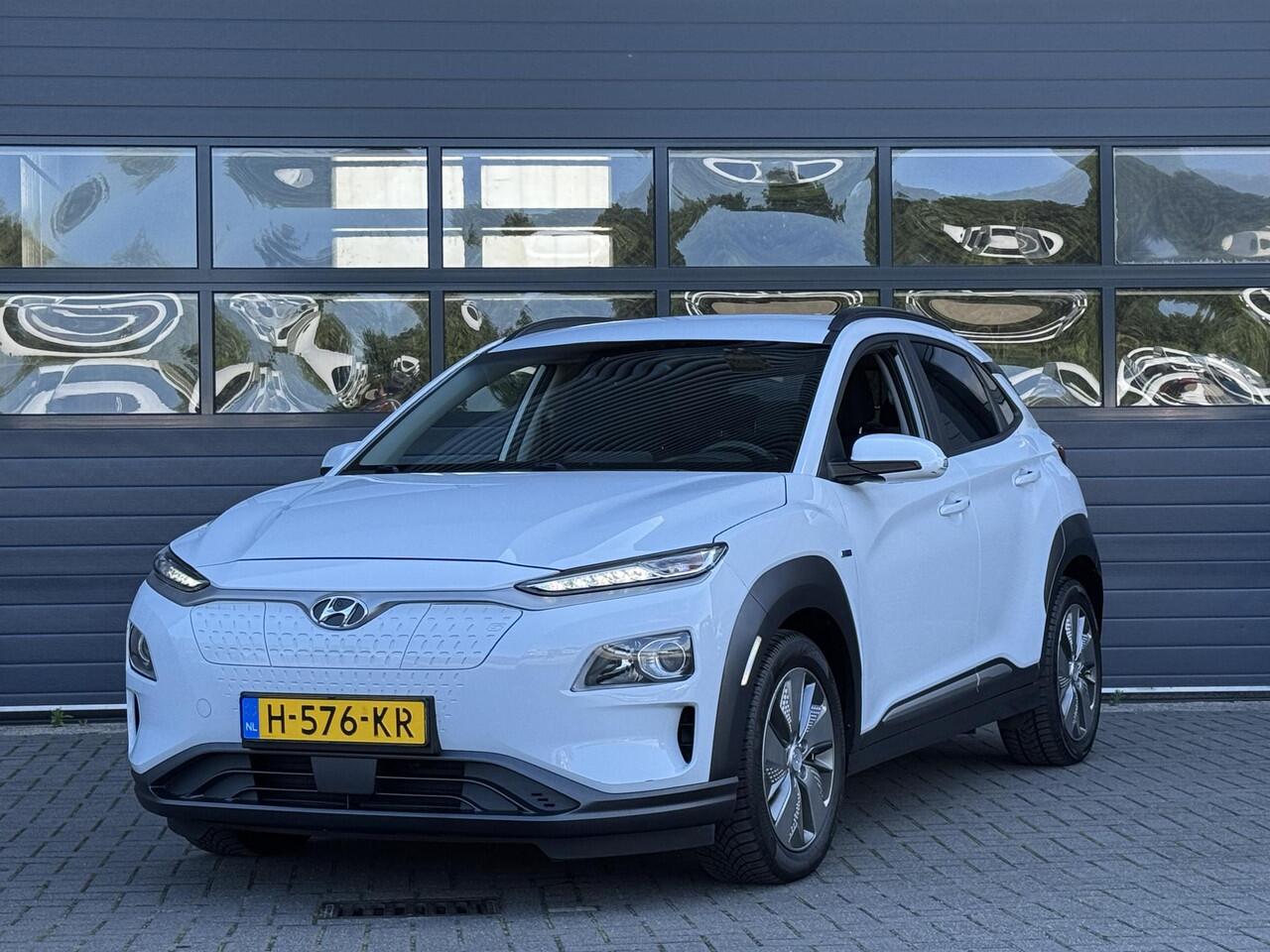 Hyundai Kona EV FASHION 64 kWh I FASE 3 I ACCU = 100% I APPLE CARPLAY I CRUISE CONTROL I ACHTERUITRIJCAMERA