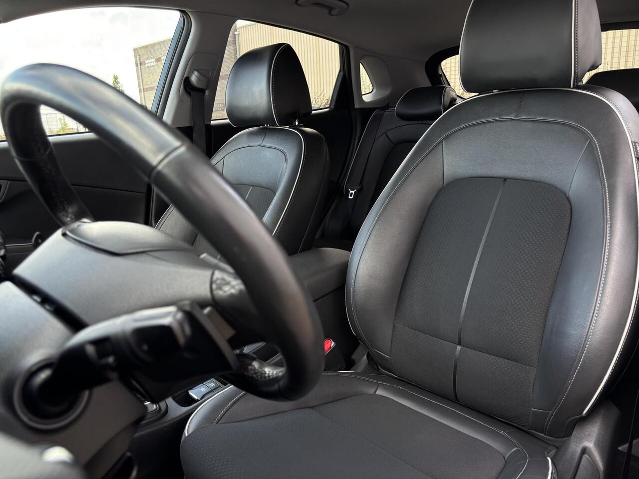 Hyundai Kona 1.6 GDI HEV Fashion Design | Stoel/stuur verwarming | Sport stuurwiel | Airco | Navigatie | Parkeer sensoren |