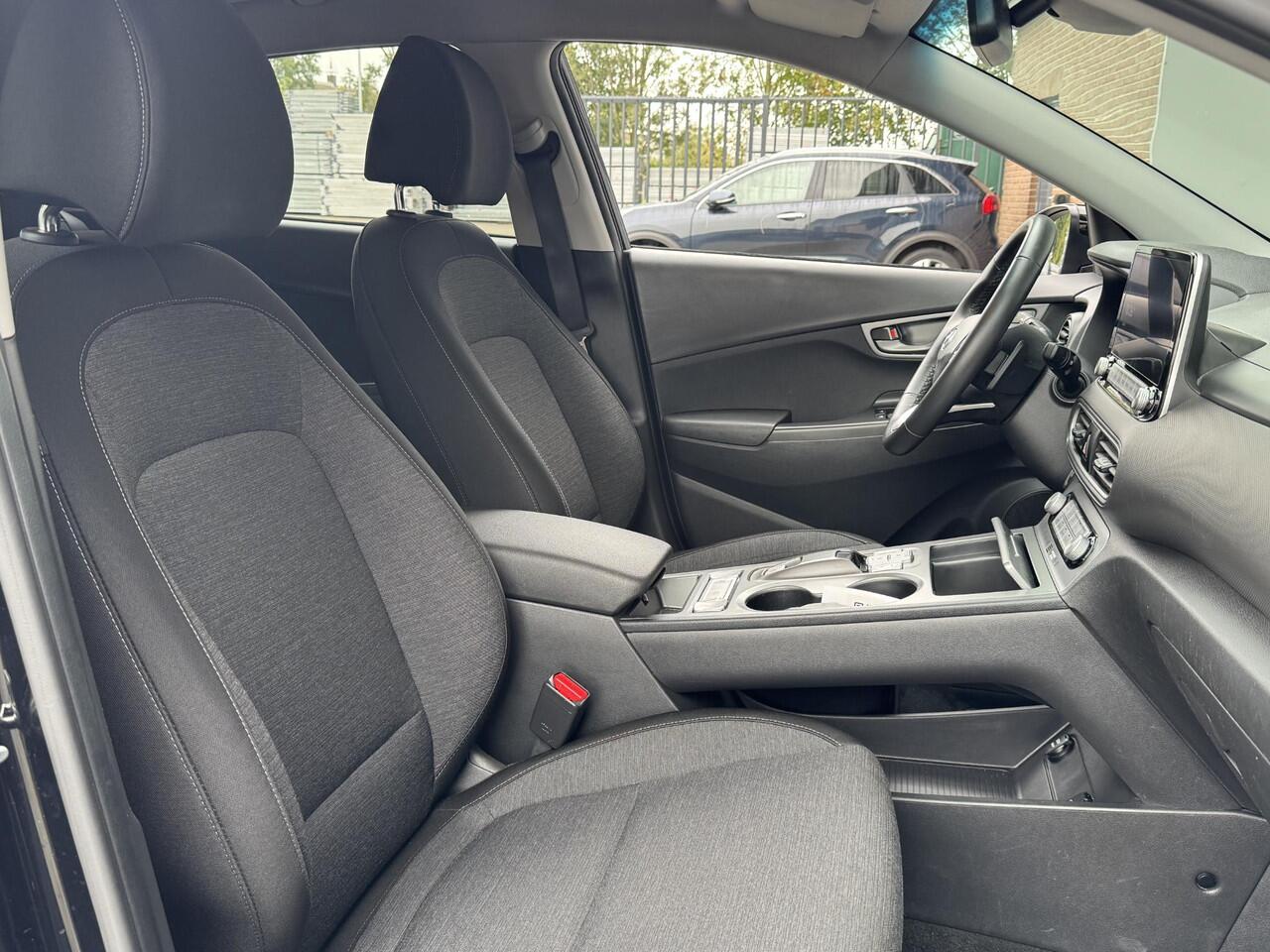 Hyundai Kona EV FASHION 64 KWH I FASE 3 I ACCU = 100% I TREKHAAK I ALL-IN PRIJS