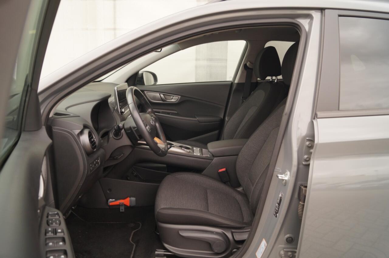 Hyundai Kona EV Fashion 39kWh -NAVI-ECC-CAM-DAB-HUD-