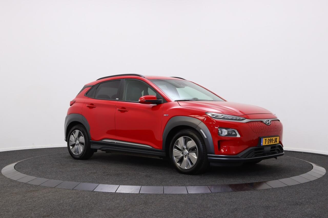 Hyundai Kona EV Fashion 64 kWh | 3Fase | Navigatie | Stoelverwarming |
