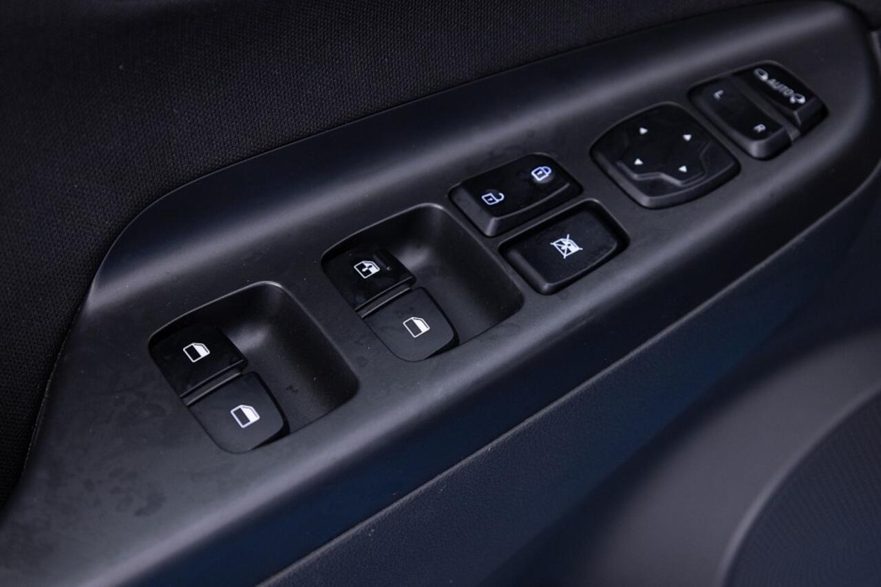 Hyundai Kona 1.6 GDI HEV Fashion | NAVI | Trekhaak ? 1e Eigenaar