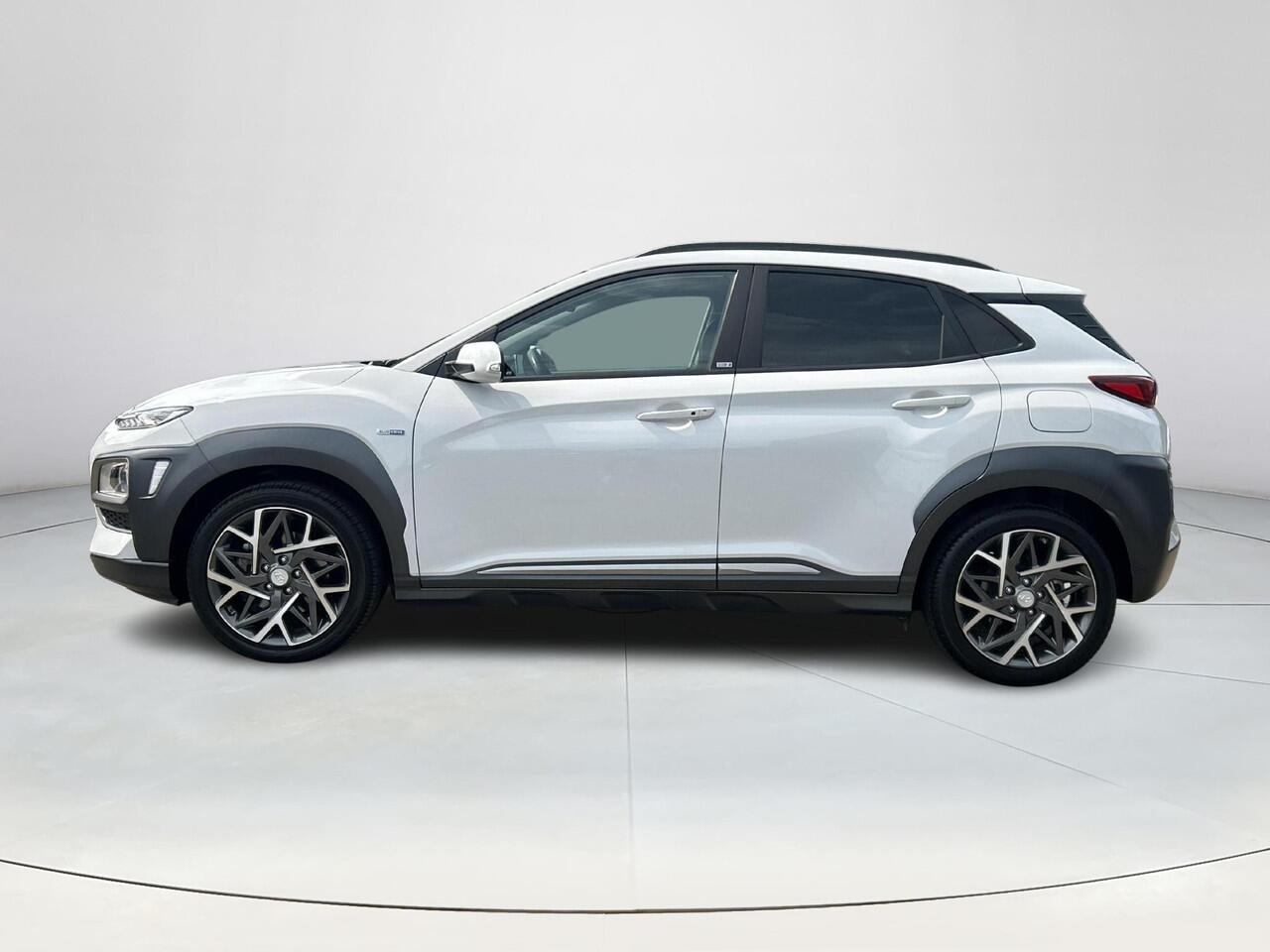 Hyundai Kona 1.6 GDI HEV Fashion | Navigatiesysteem | Achterruitrijcamera | Lichtmetalenvelgen | Parkeersensoren achter| Climate control | Cruisecontrol |