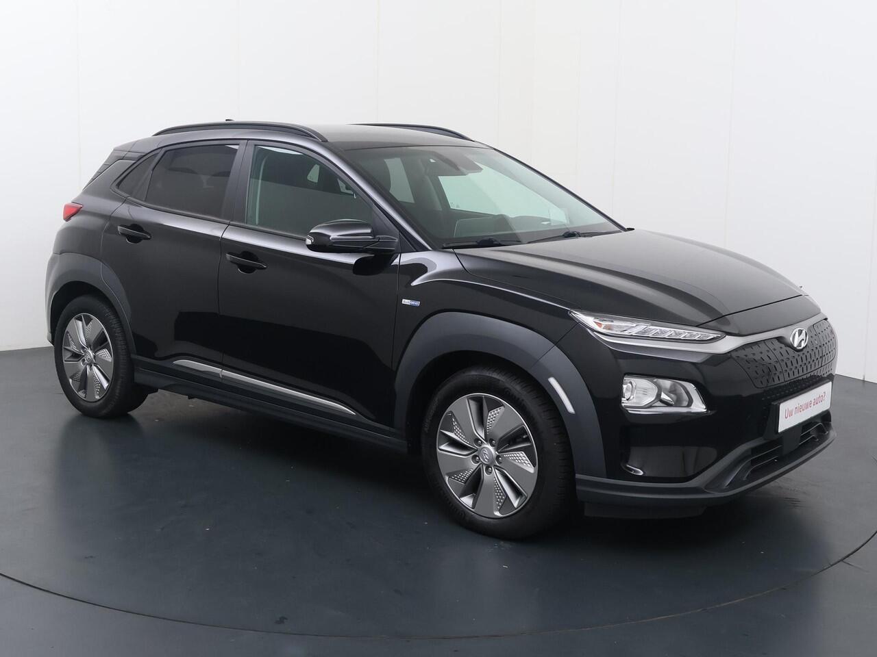 Hyundai Kona EV Fashion 64 kWh | 204 pk | SoH 100% | Adaptive cruise control | Head-up display | Achteruitrijcamera | Apple Carplay/Android Auto |