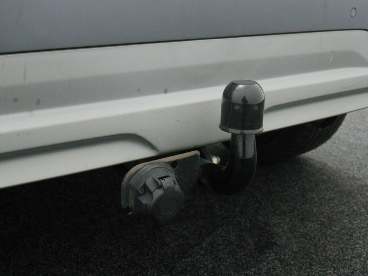 Hyundai Kona 1.6 GDI HEV Premium | Trekhaak | 1e Eigenaar