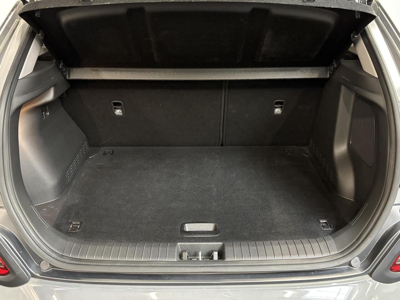 Hyundai Kona EV Comfort Navigatie Climate control Cruise control Camera