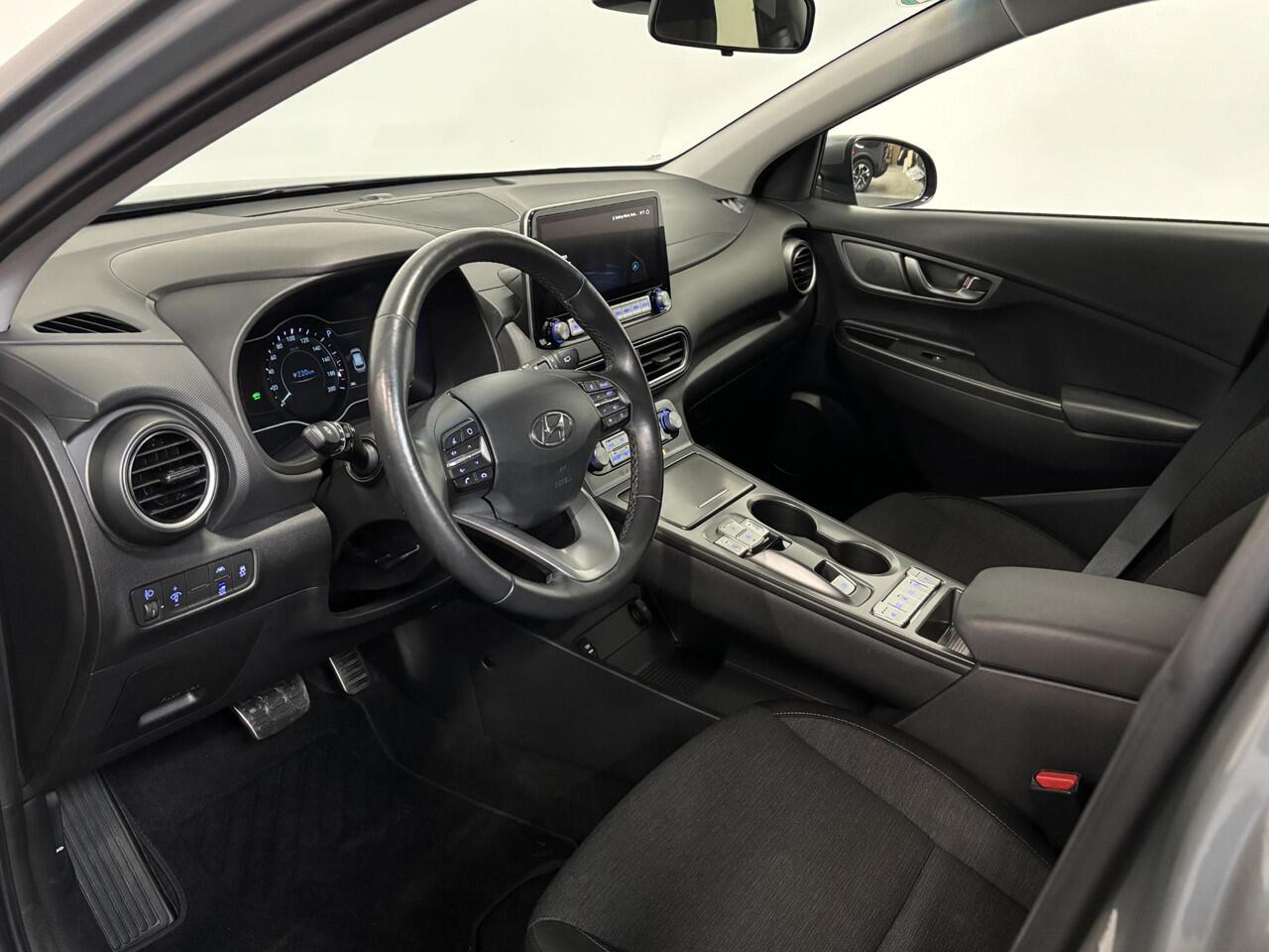 Hyundai Kona EV Comfort Navigatie Climate control Cruise control Camera