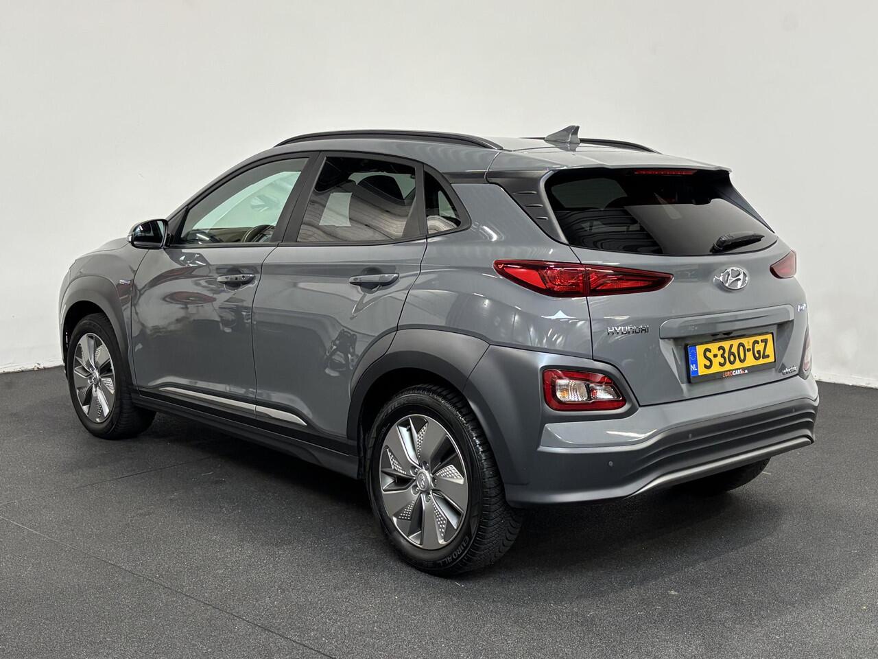 Hyundai Kona EV Comfort Navigatie Climate control Cruise control Camera