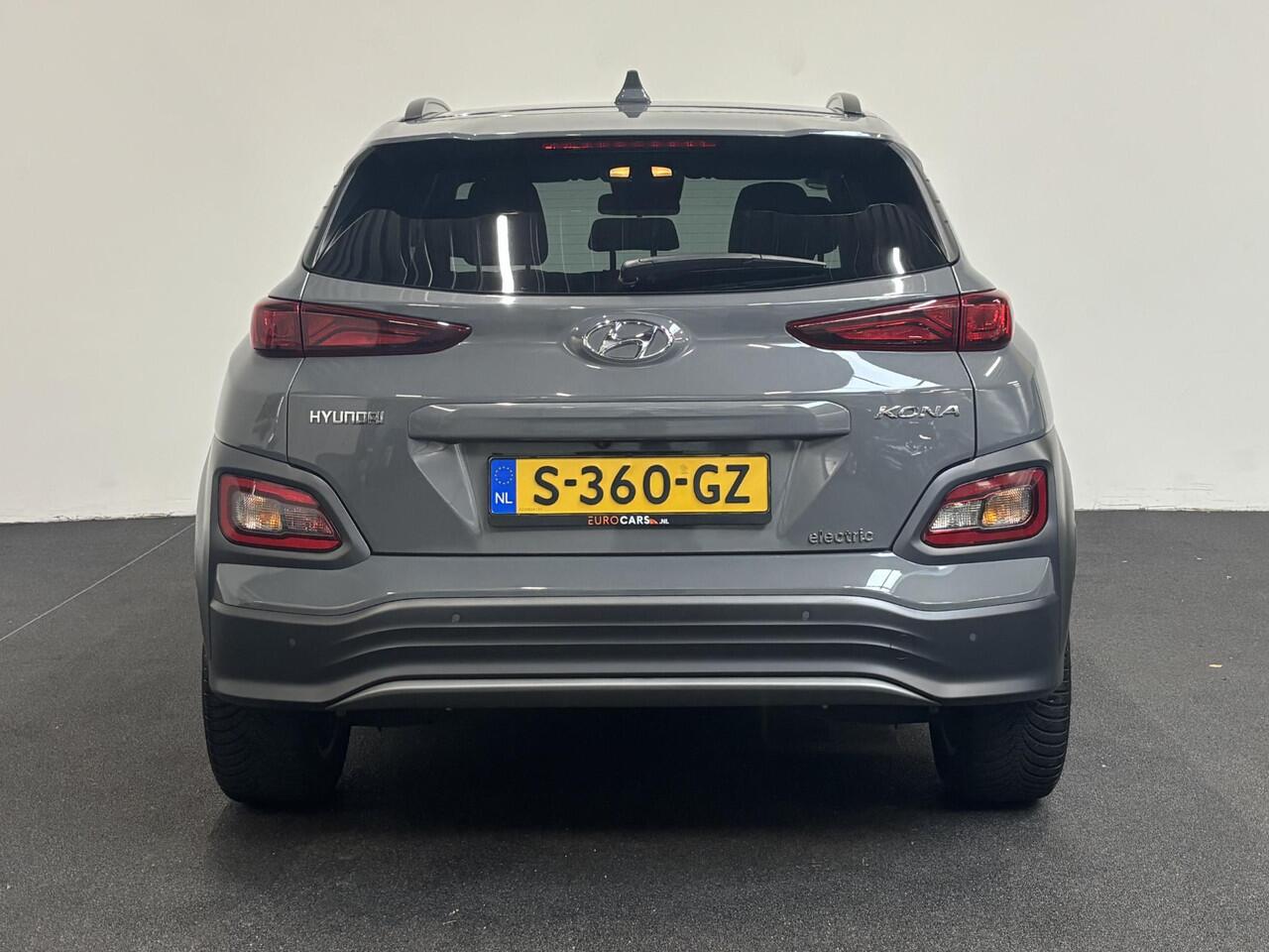 Hyundai Kona EV Comfort Navigatie Climate control Cruise control Camera