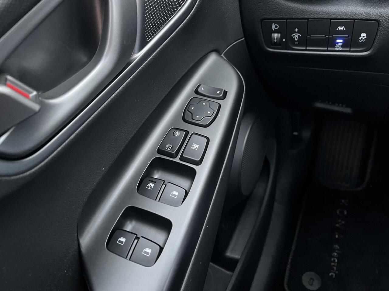 Hyundai Kona EV Comfort 39 kWh / airco (automatisch) / Apple Carplay/Android Auto / rijstrooksensor met correctie /