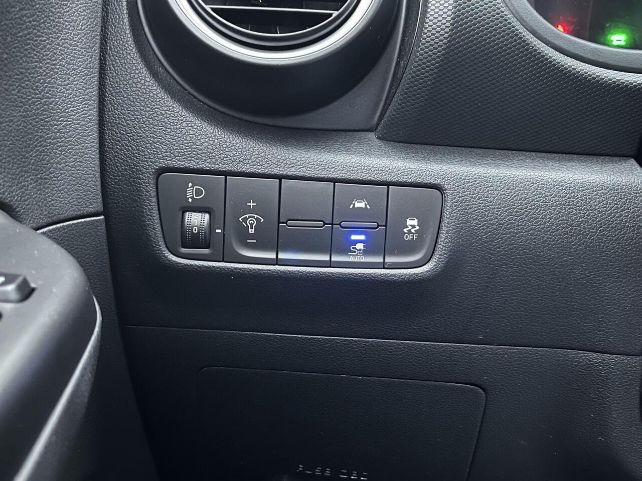 Hyundai Kona EV Comfort 39 kWh / airco (automatisch) / Apple Carplay/Android Auto / rijstrooksensor met correctie /