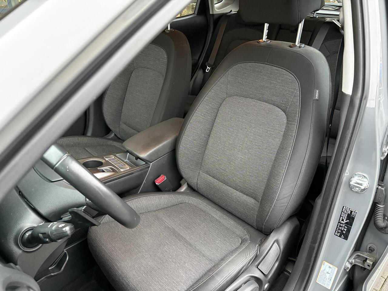 Hyundai Kona EV Comfort 39 kWh | Adaptive cruise control | Scherm met Apple Carplay/Android auto | Achteruitrijcamera