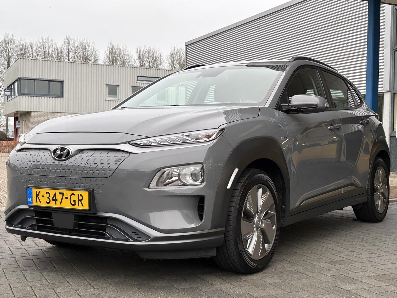 Hyundai Kona EV Comfort 39 kWh | Adaptive cruise control | Scherm met Apple Carplay/Android auto | Achteruitrijcamera