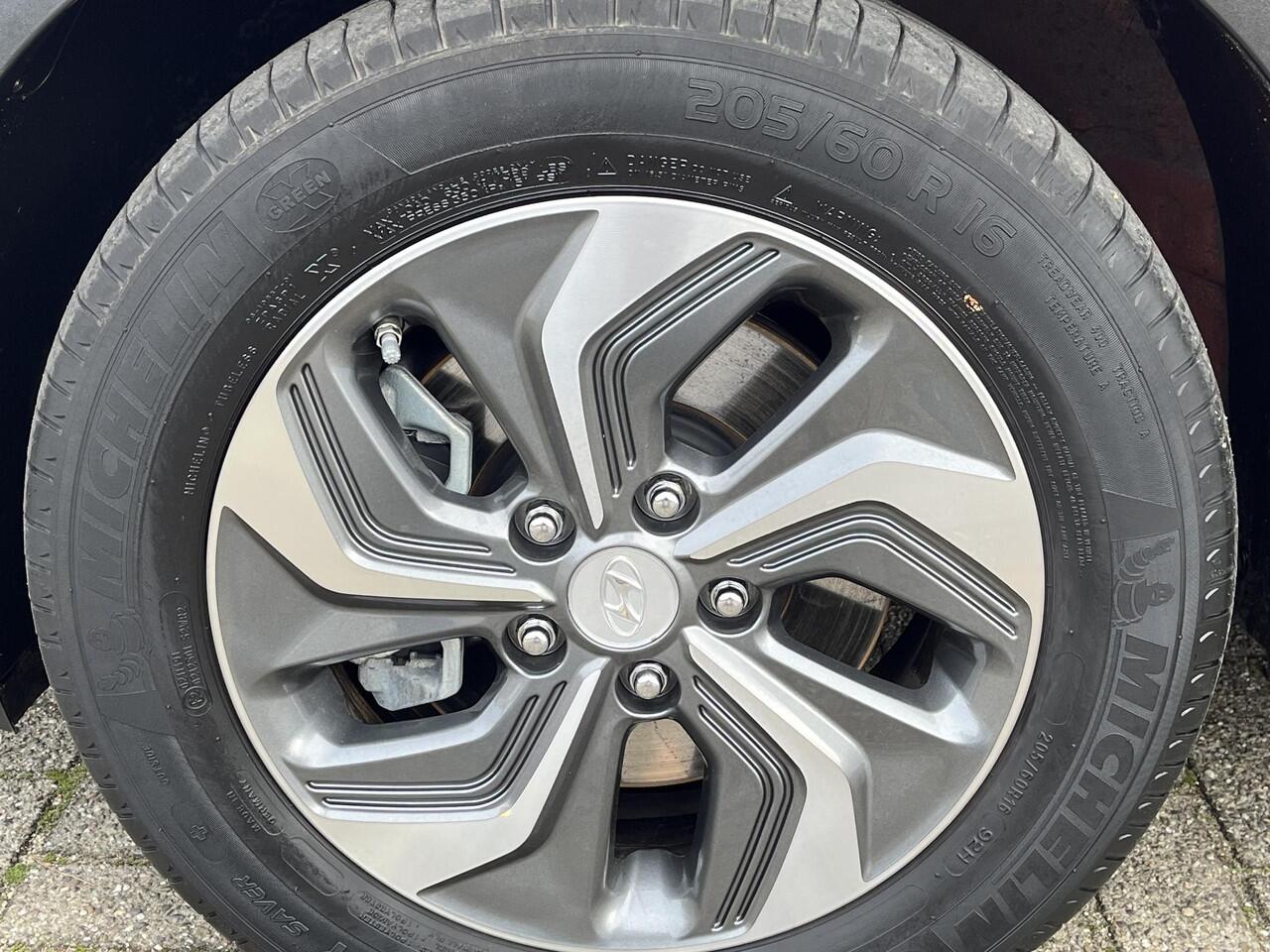 Hyundai Kona 1.6 GDI HEV Comfort Smart Navi / airco (automatisch) / Trekhaak(1300 kg) / Apple Carplay/Android Auto / cruise control adaptief met Stop&Go