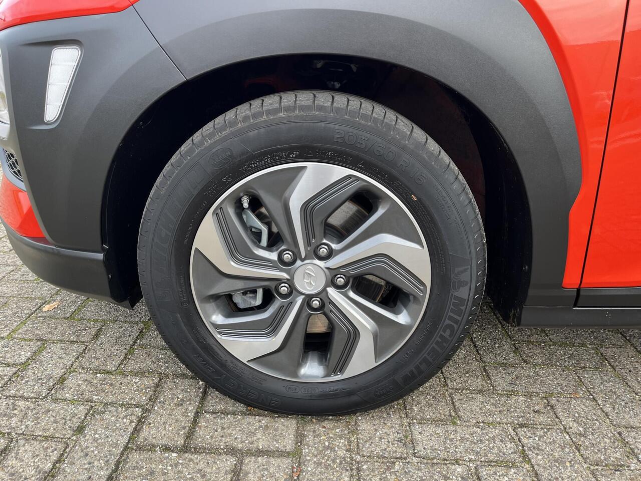 Hyundai Kona 1.6 GDI HEV Comfort Smart Navi / airco (automatisch) / Trekhaak(1300 kg) / Apple Carplay/Android Auto / cruise control adaptief met Stop&Go